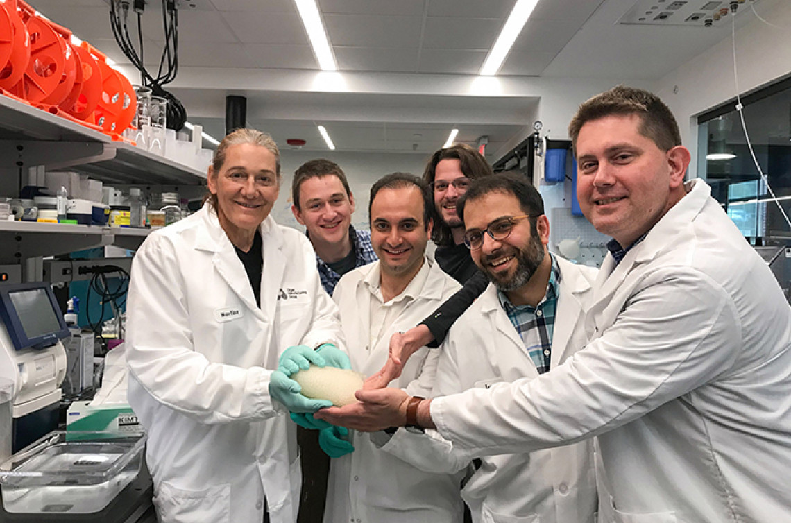 Martine Rothblatt and team with 3D printed lung