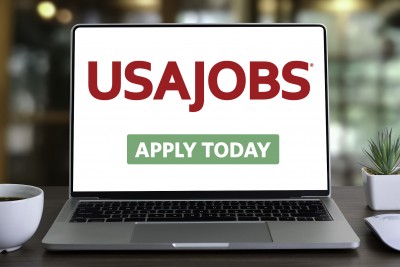 computer screen with the USA jobs logo and a button saying 'Apply Today'